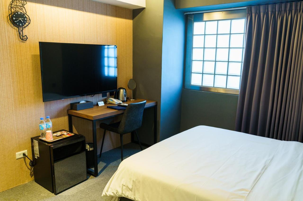 Doudian Ddinn Hotel Taichung Exterior photo