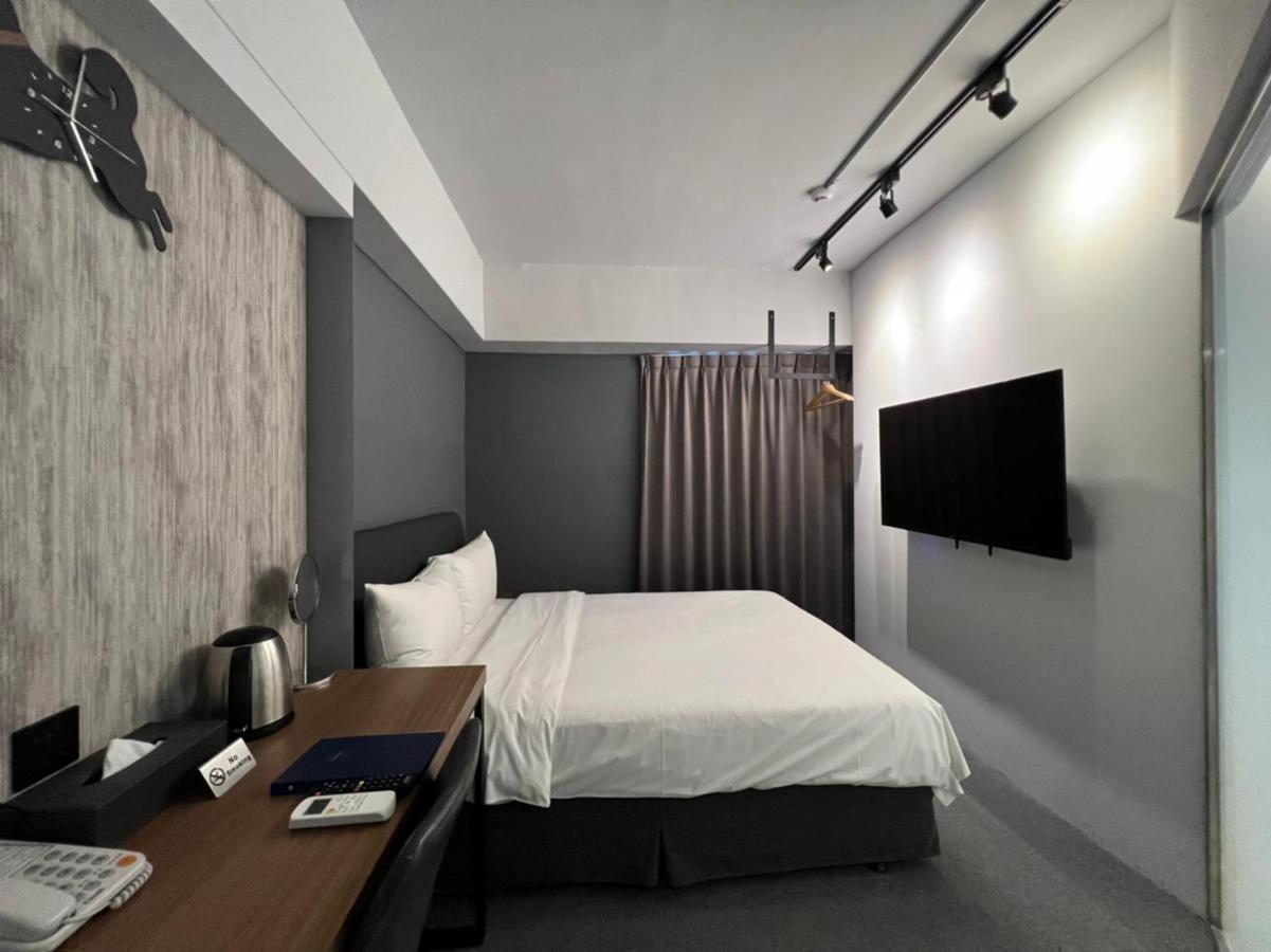 Doudian Ddinn Hotel Taichung Exterior photo